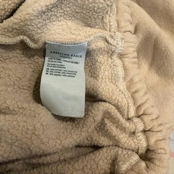 American Eagle Outfitters Beige Quarter-Zip Fleece - Picture 4 of 5